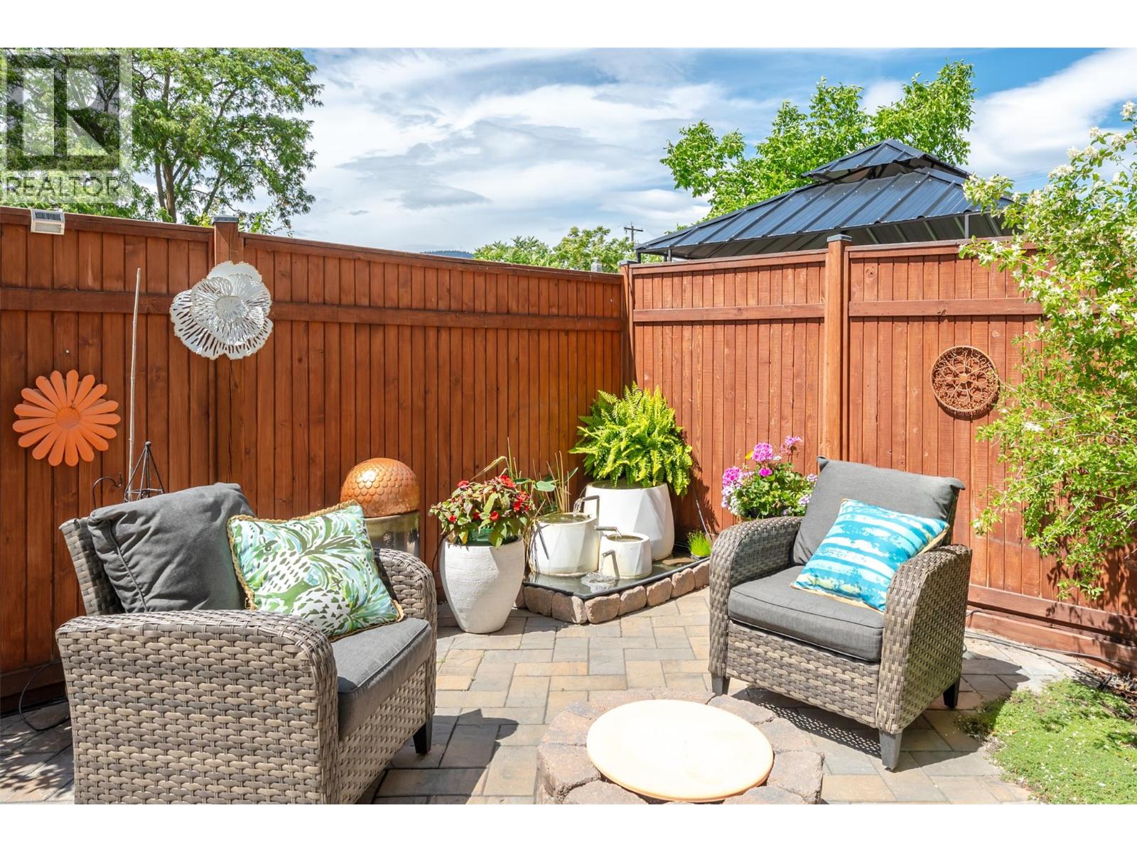 #107 210 Scott Avenue - 43