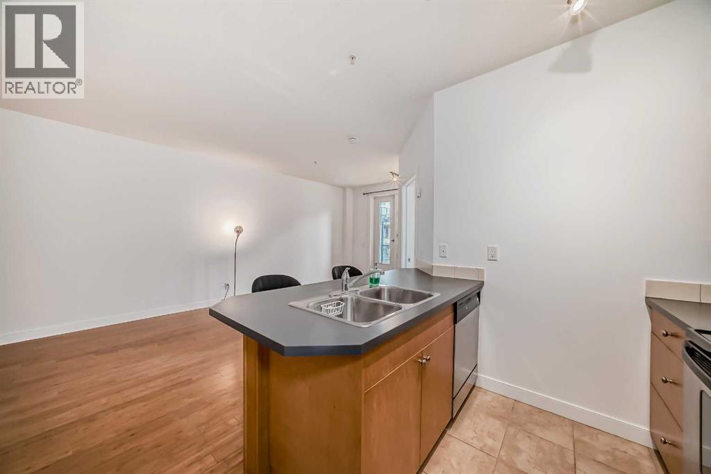 #311 328 21 Avenue SW - 24