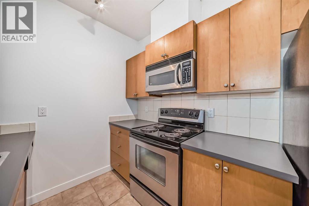 #311 328 21 Avenue SW - 22