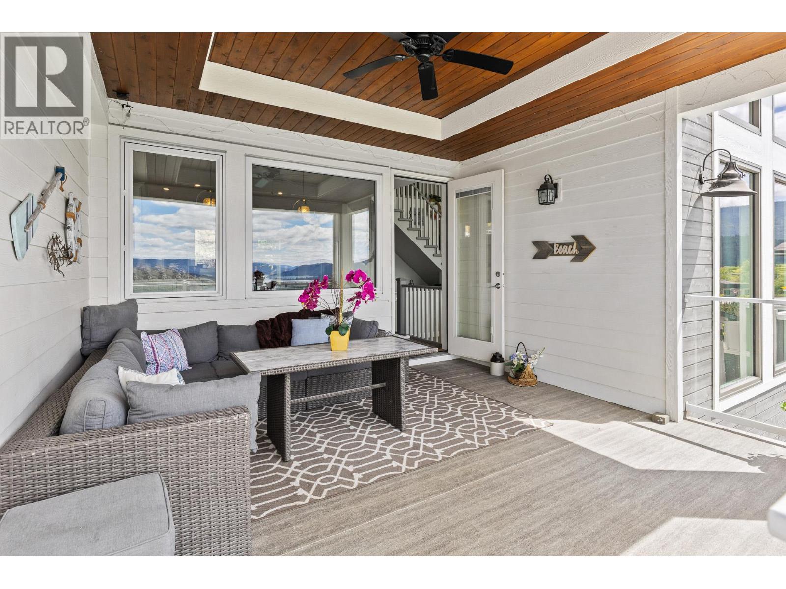 647 Mt Ida Drive - 32