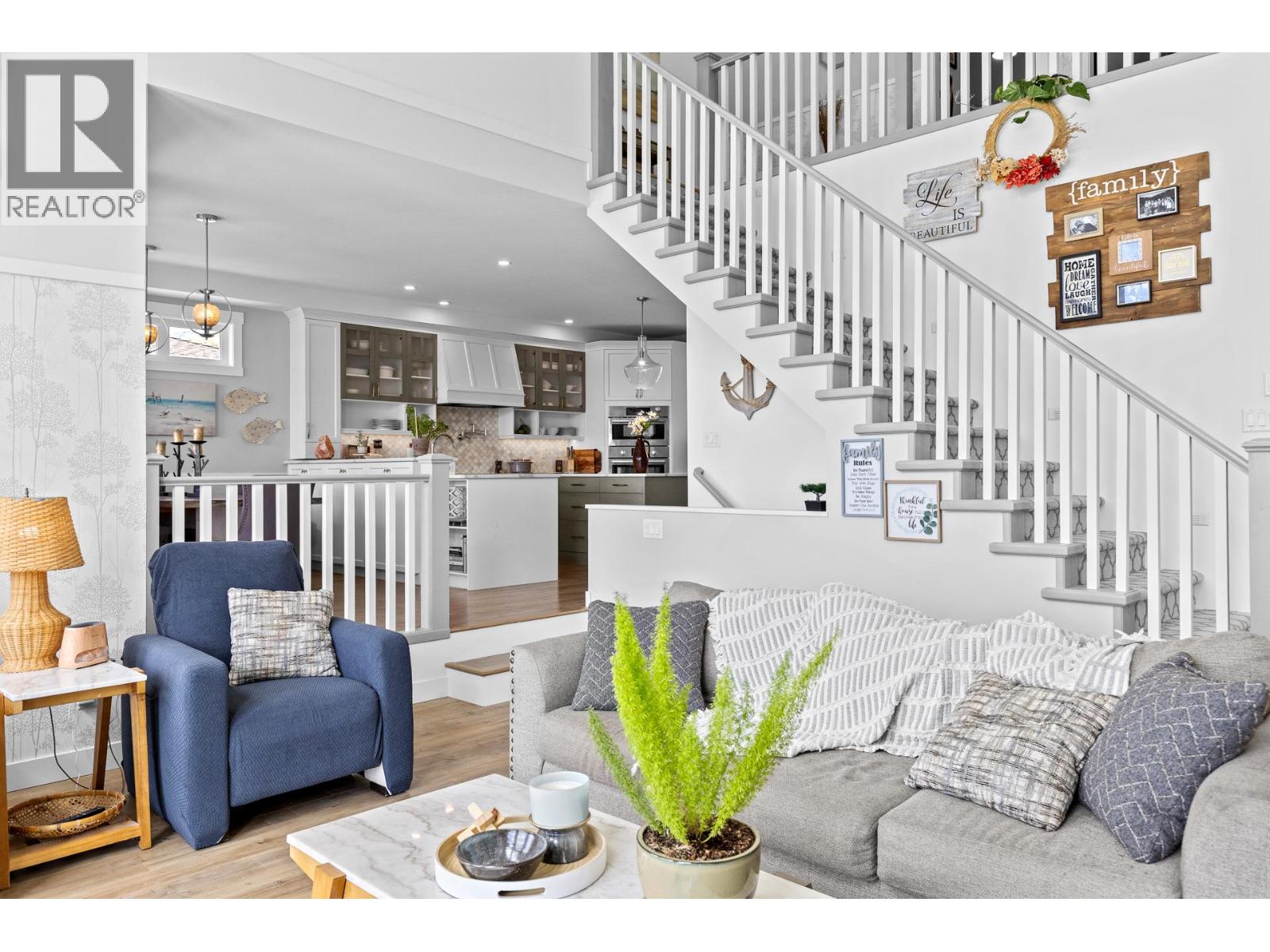 647 Mt Ida Drive - 11