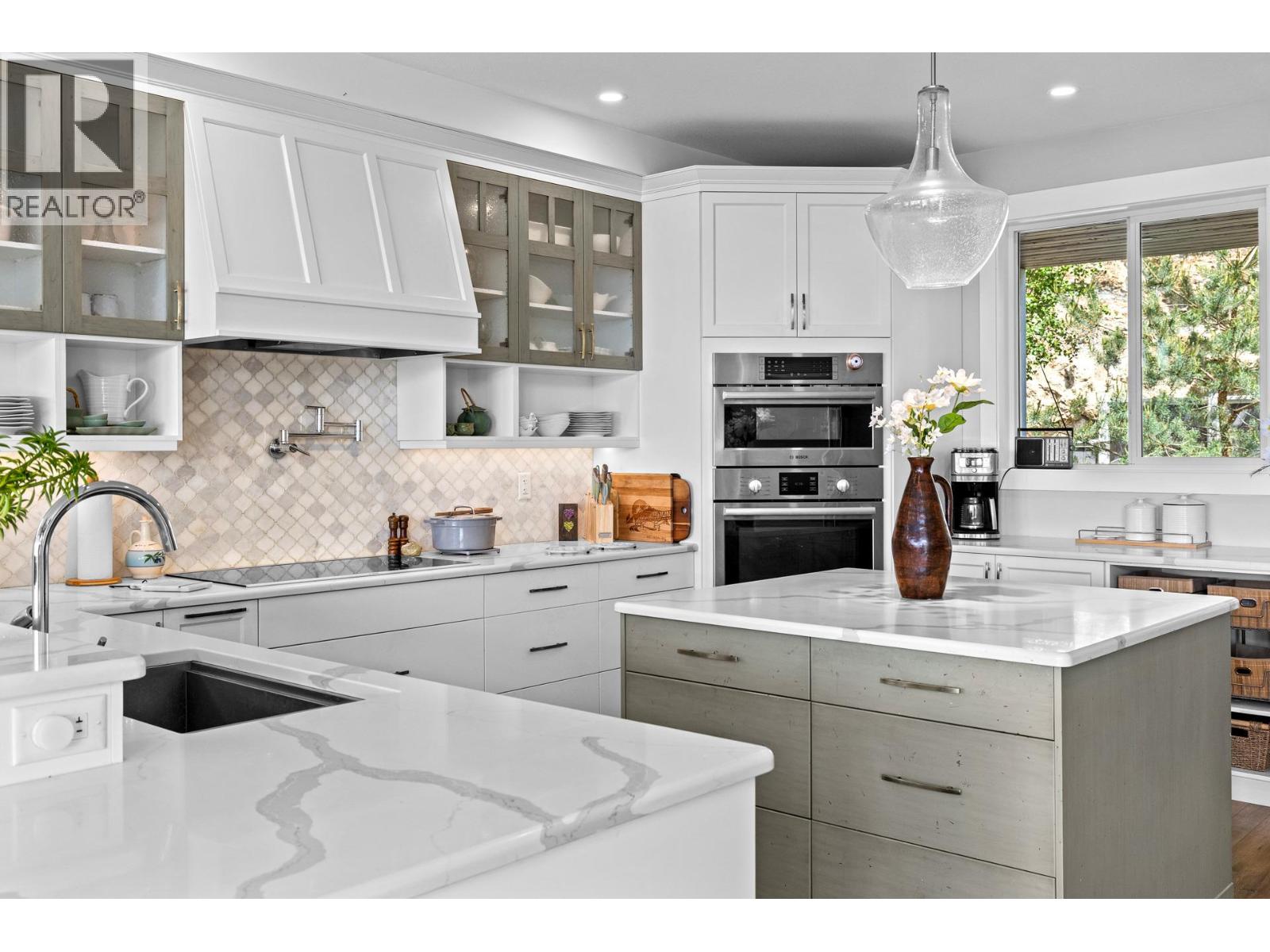 647 Mt Ida Drive - 17