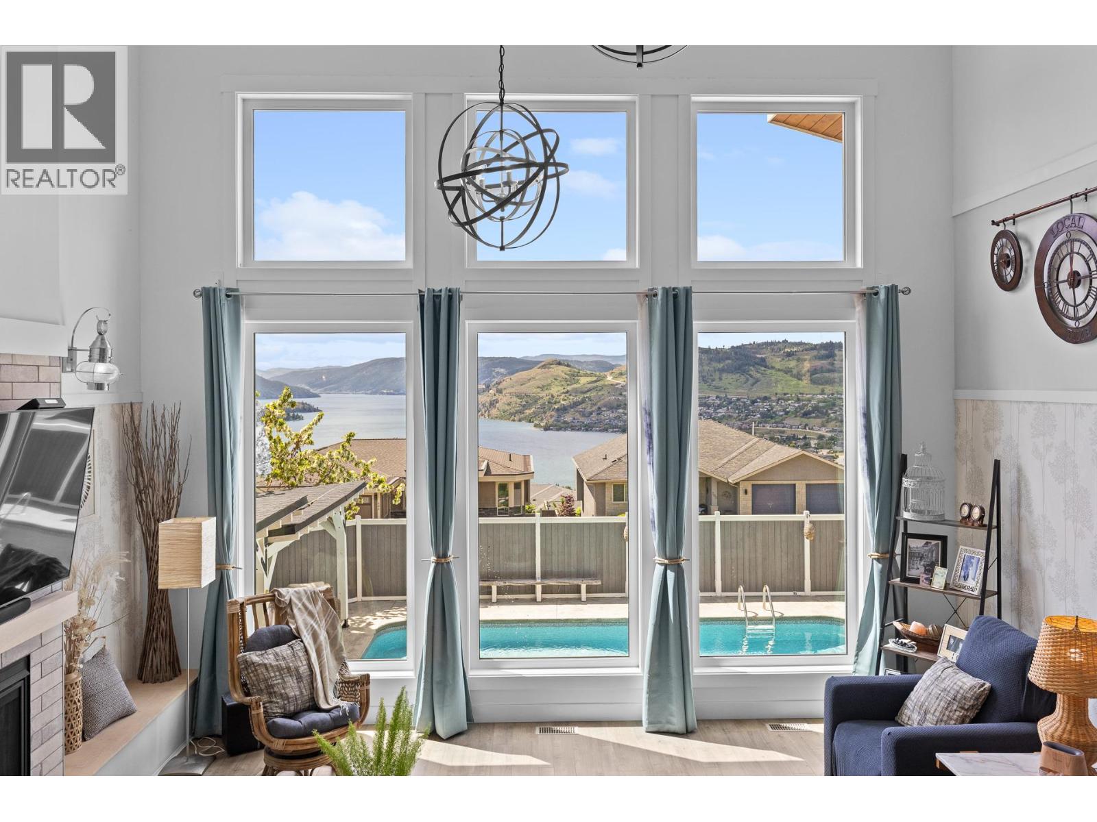 647 Mt Ida Drive - 12