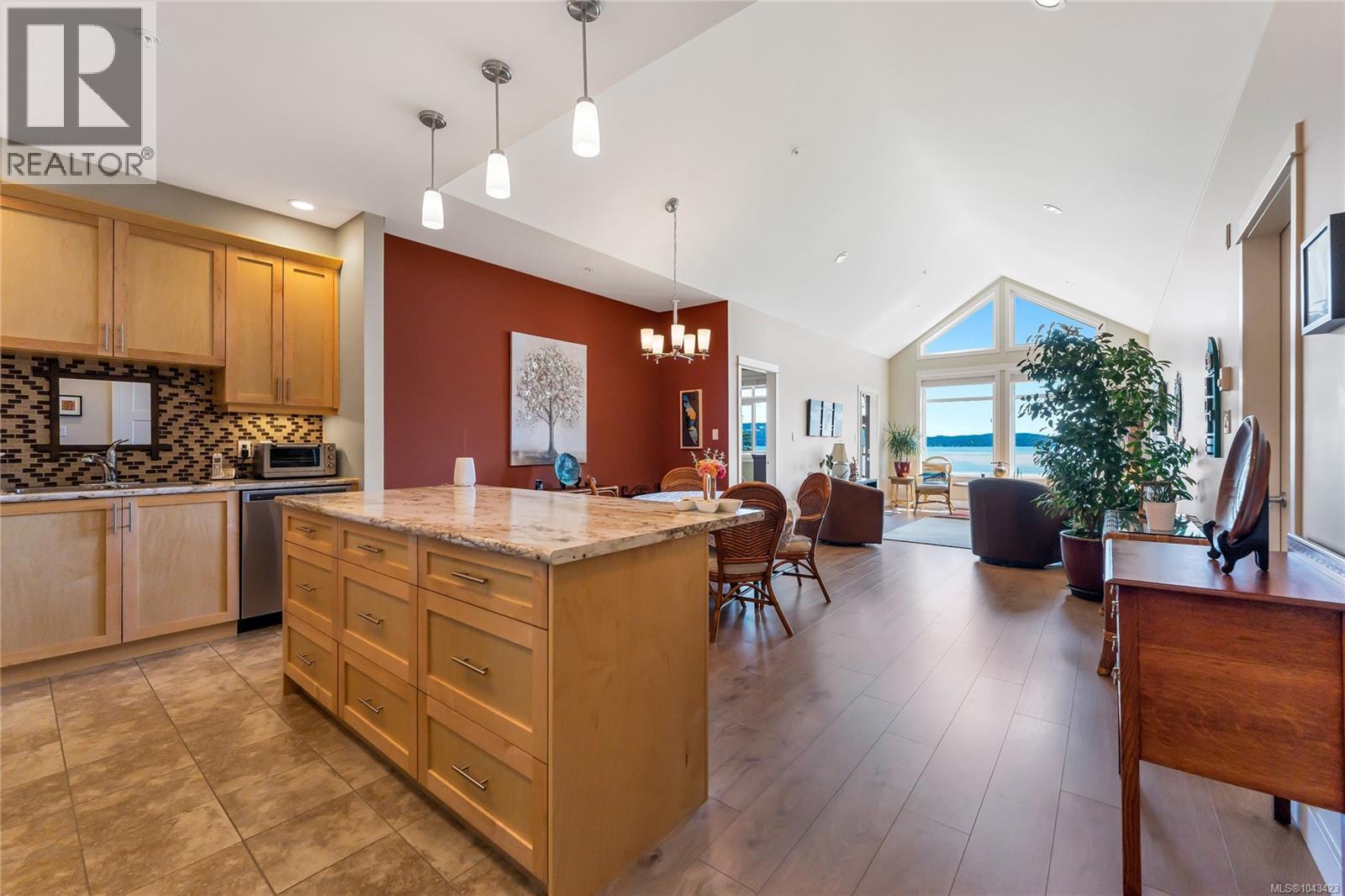 #401 1533 Joan Ave - 4