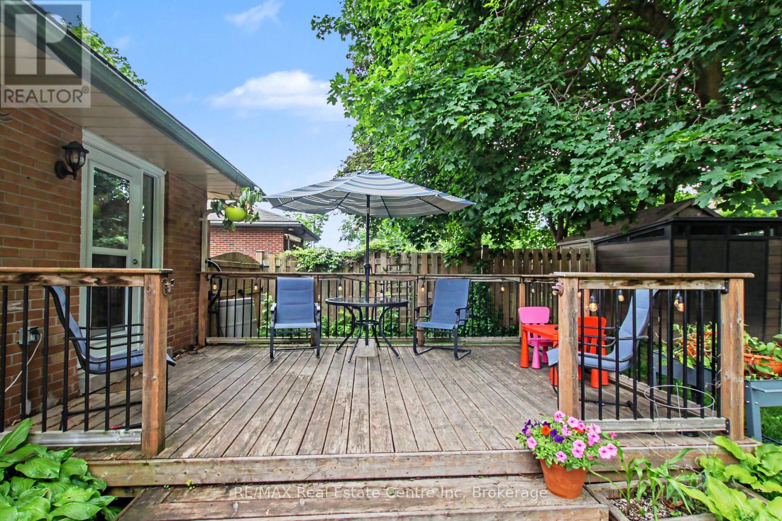 23 GLENBURNIE DRIVE - 19
