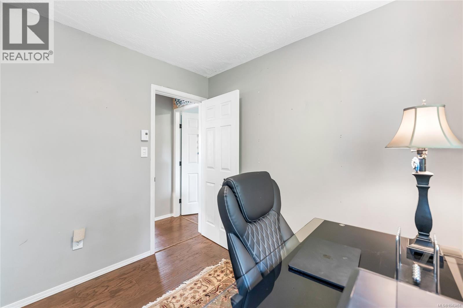 #4 1500 Anchor Rd - 16