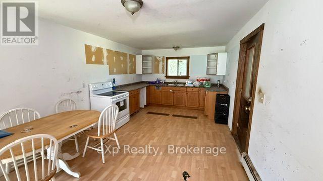 841 2 CONCESSION - 4