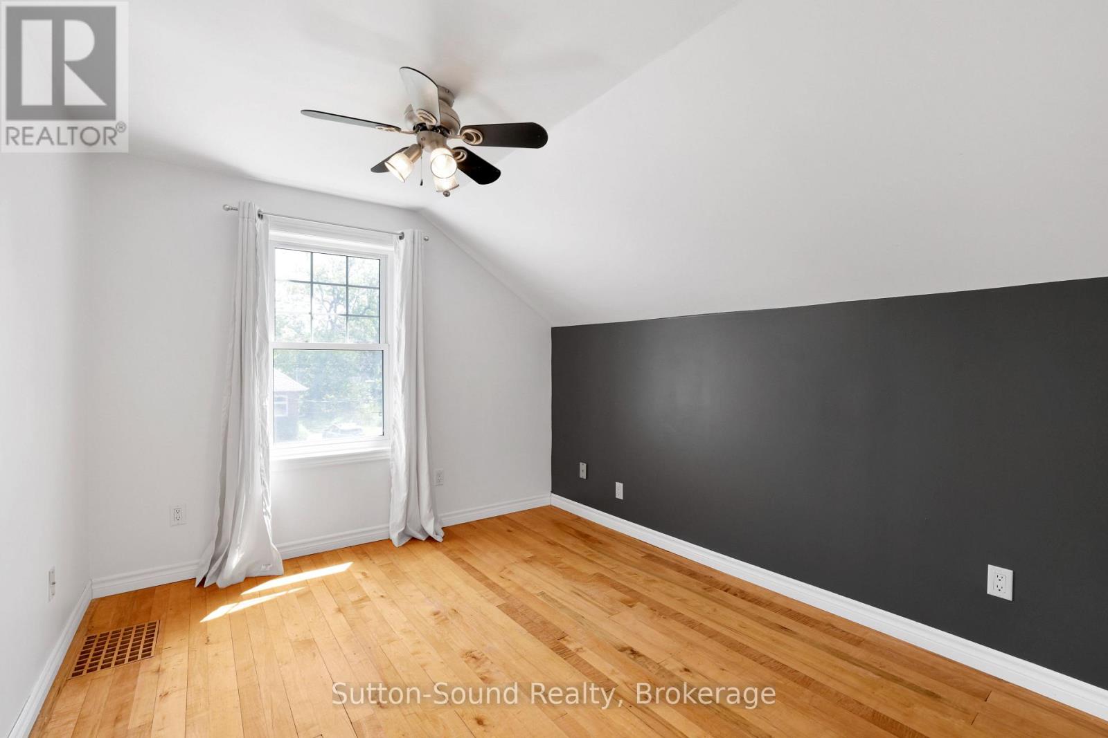1540 5TH AVENUE W - 21