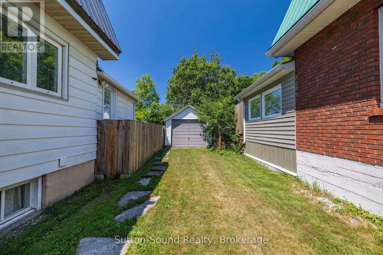 1540 5TH AVENUE W - 6