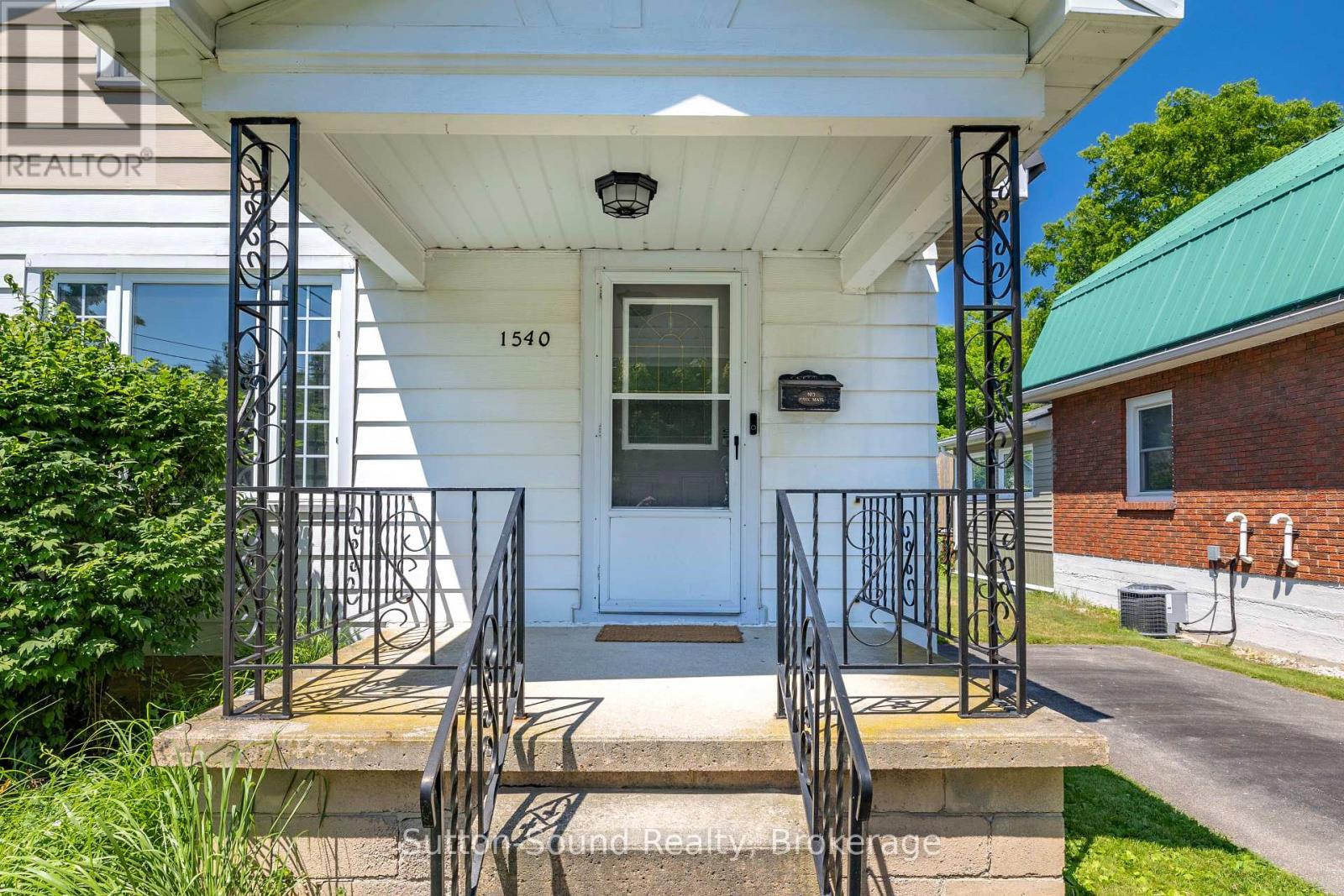 1540 5TH AVENUE W - 7