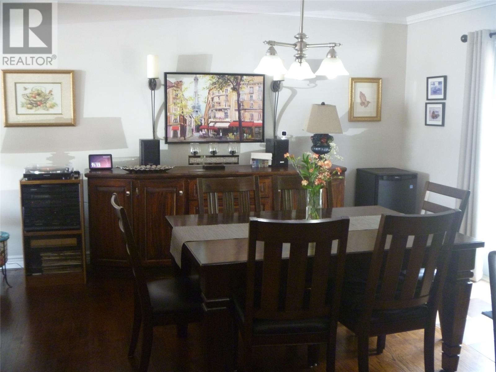 20 Jane's Avenue - 22