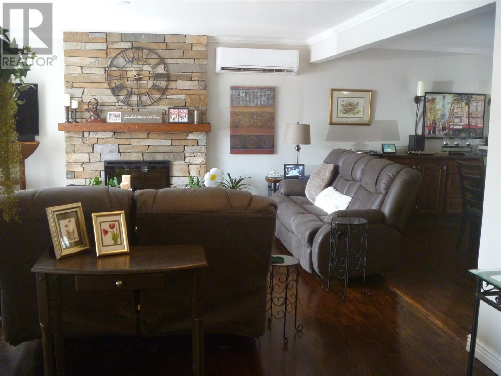 20 Jane's Avenue - 26