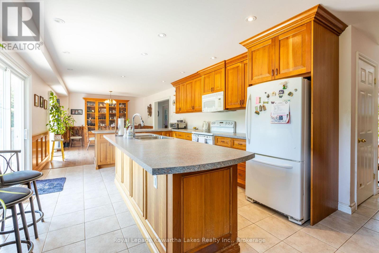 9 ROSCO LANE - 16