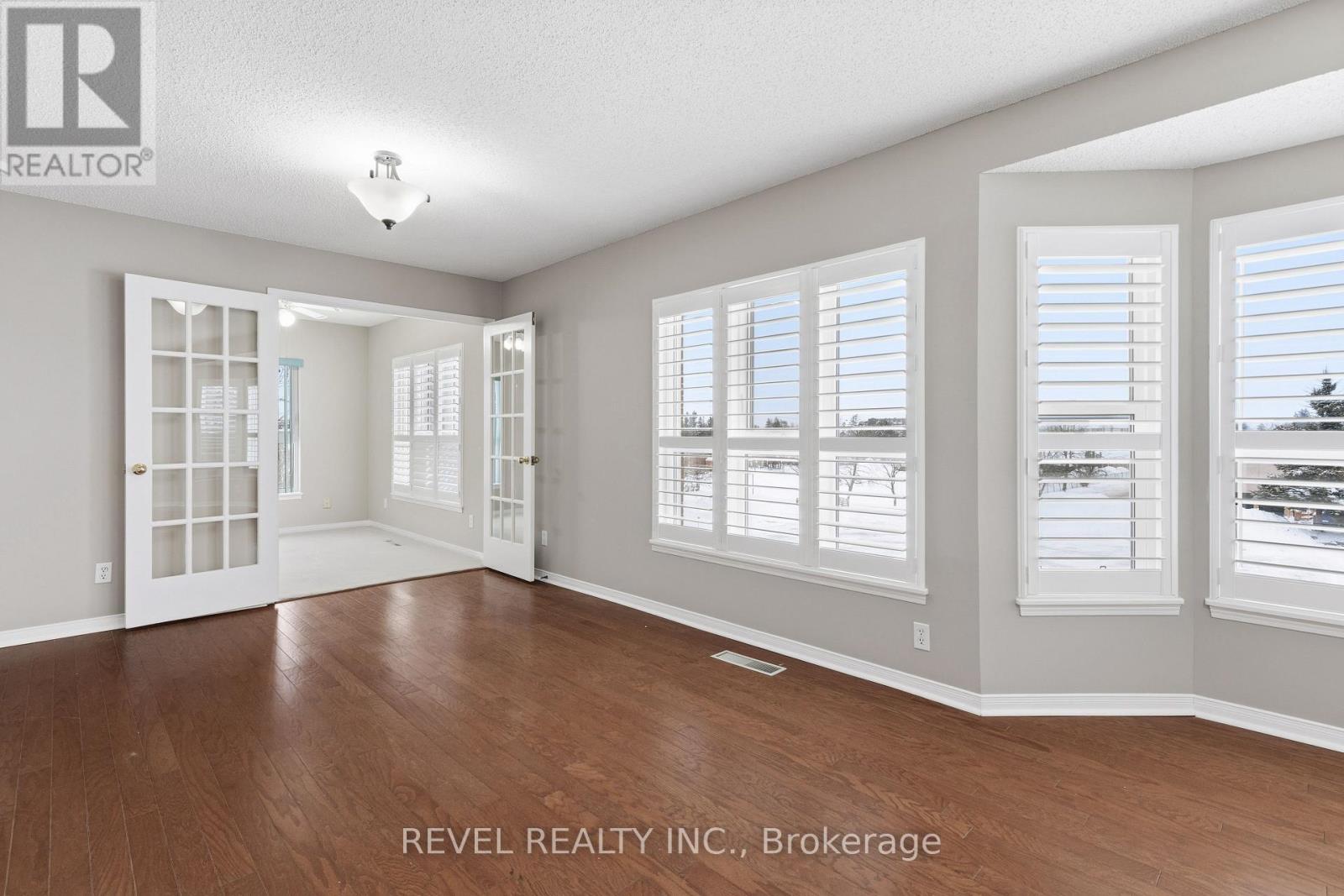 #309 4 HERITAGE WAY - Image 11