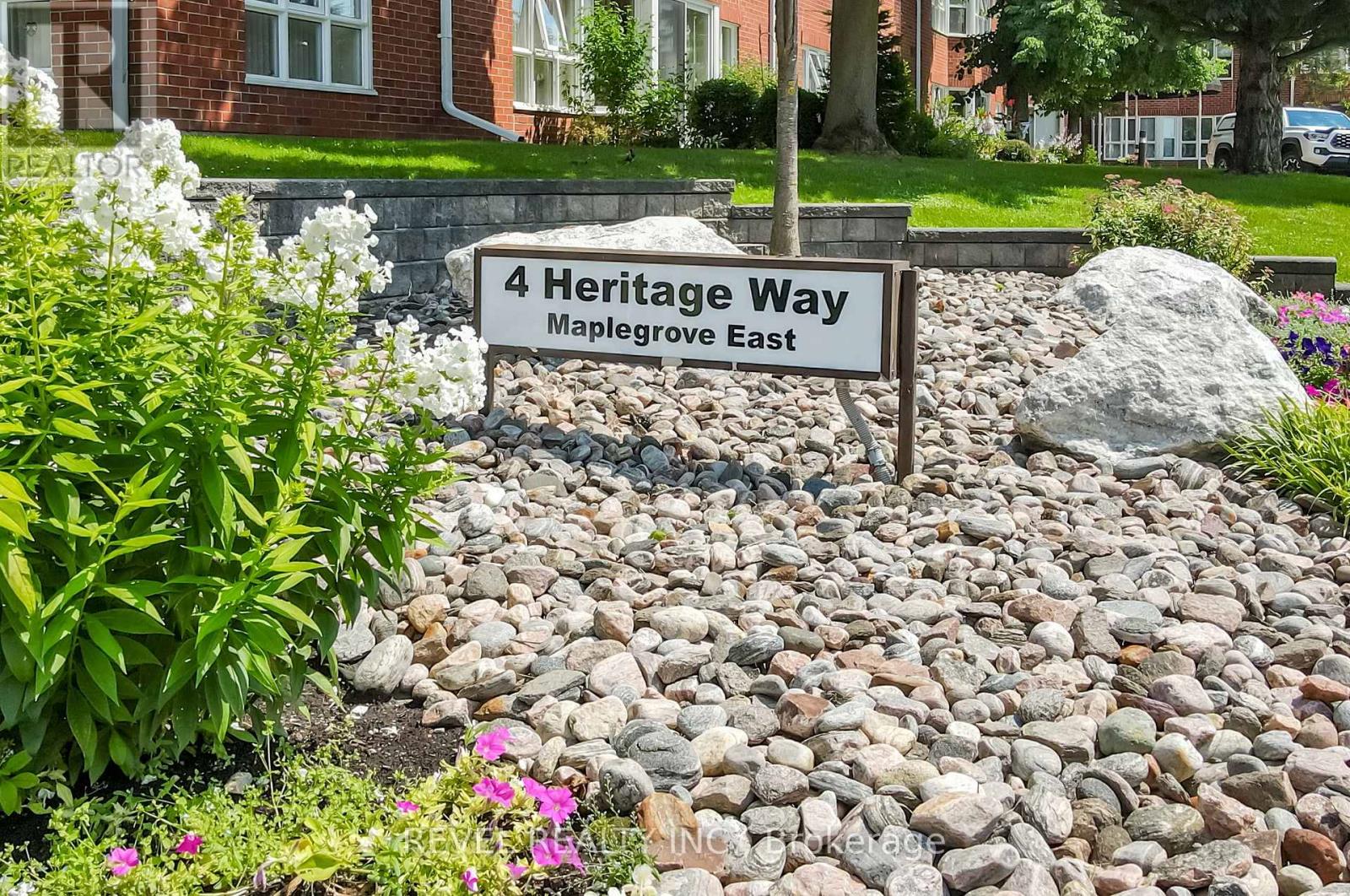 #309 4 HERITAGE WAY - 49