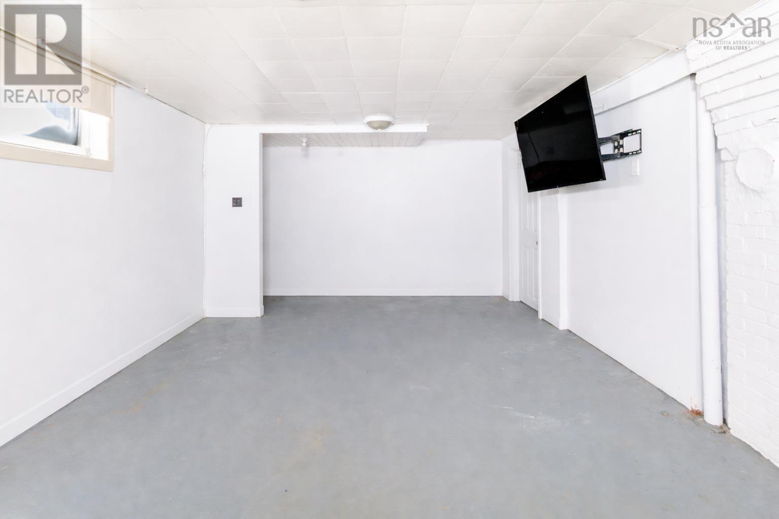 31 Hillcrest Street - 30