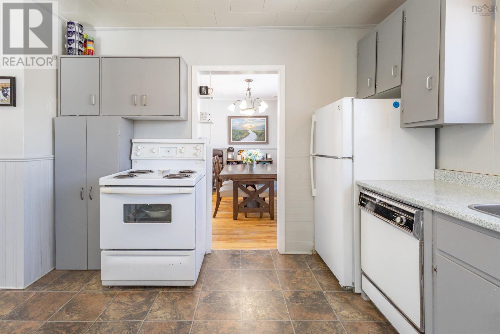 31 Hillcrest Street - 8