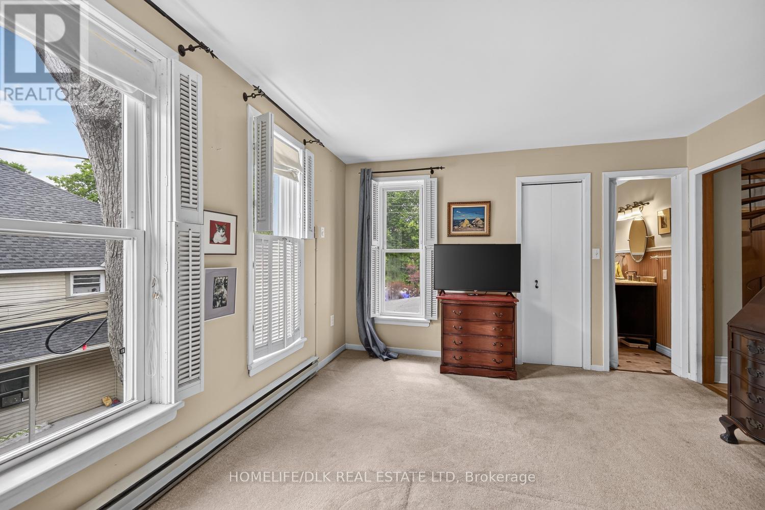 186 KING STREET E - 18