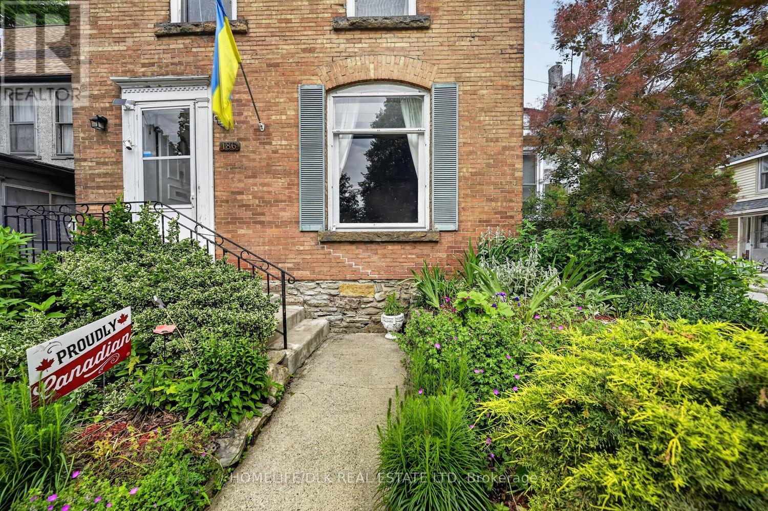 186 KING STREET E - 35