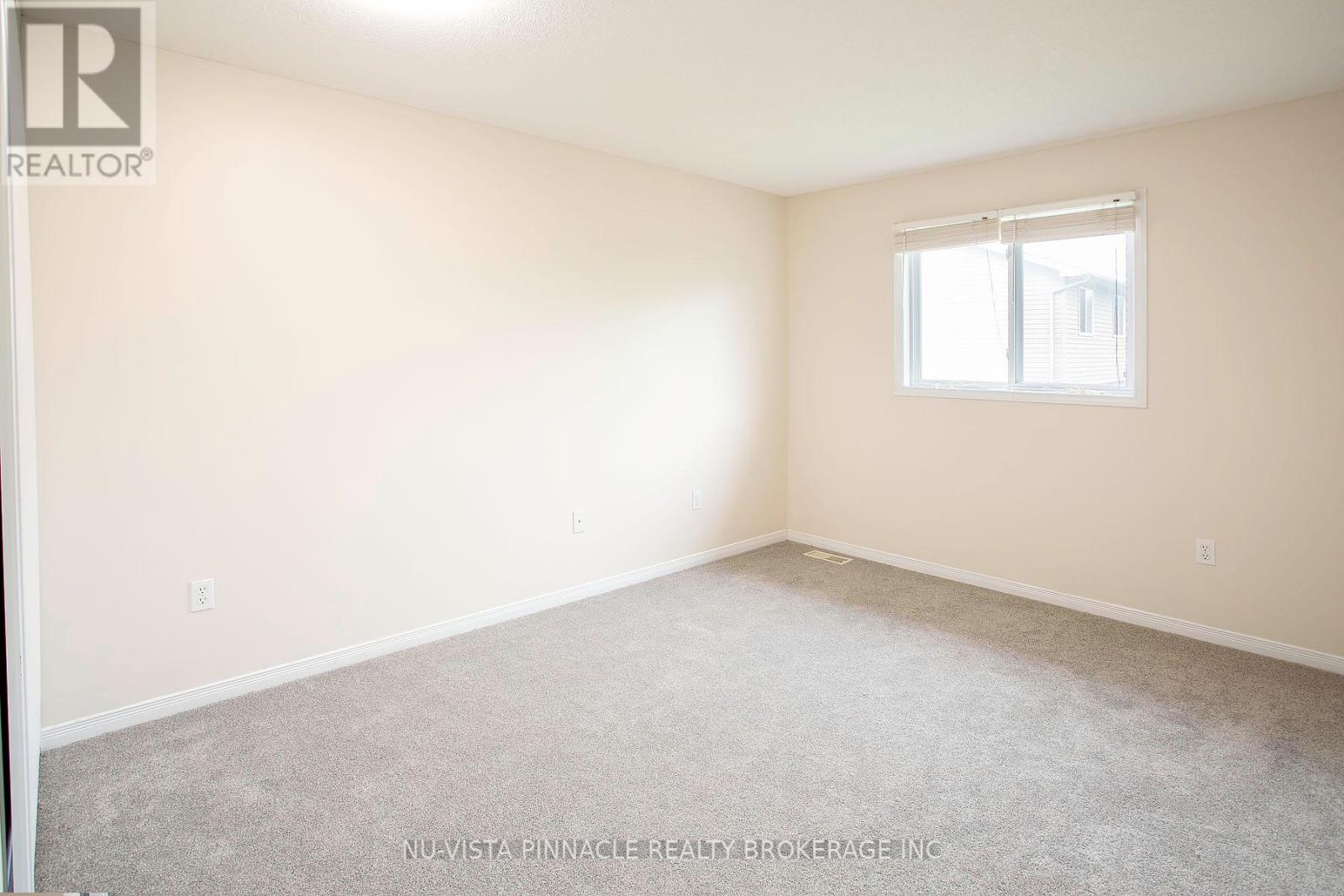 #18 780 FANSHAWE PARK ROAD E - 24