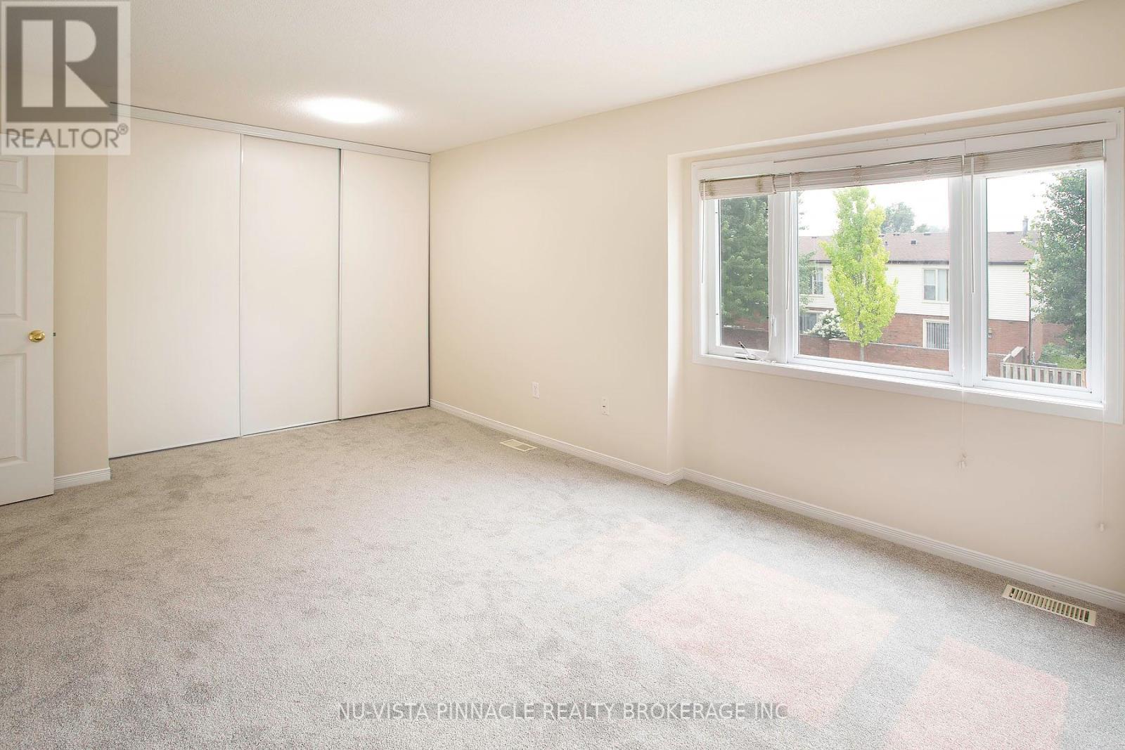 #18 780 FANSHAWE PARK ROAD E - 19
