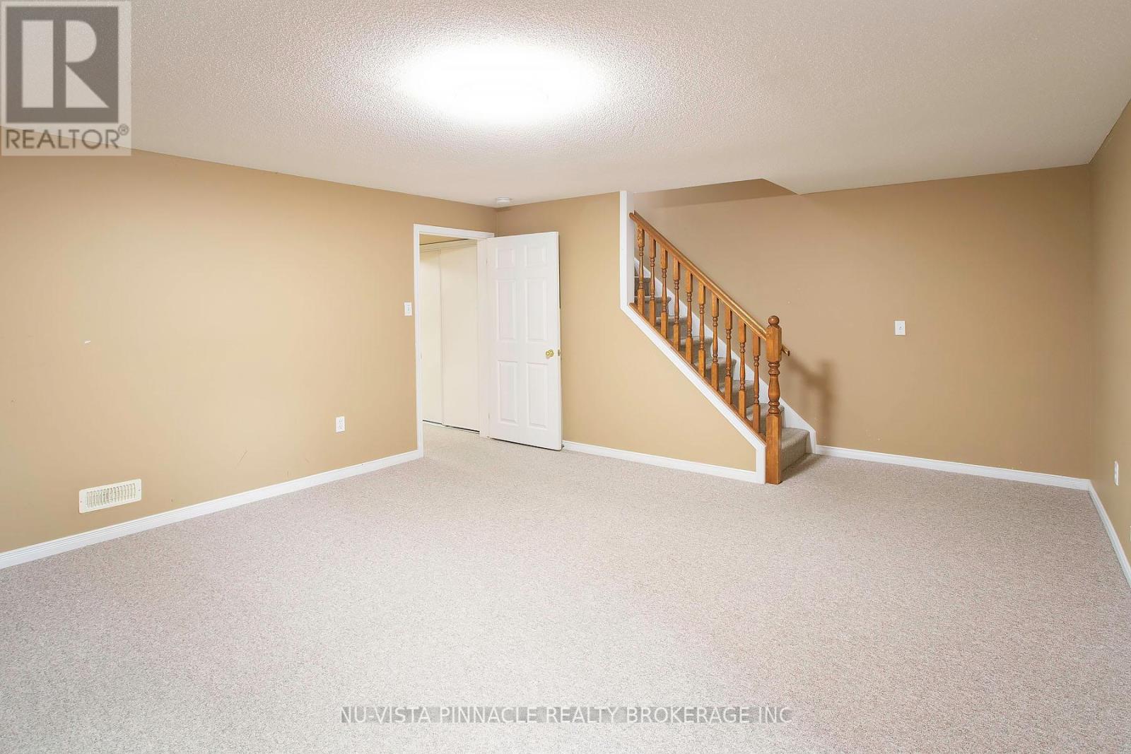 #18 780 FANSHAWE PARK ROAD E - 29