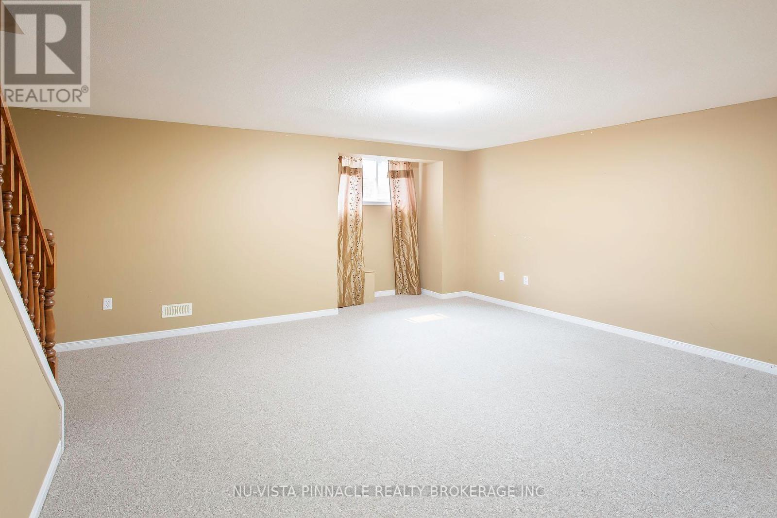 #18 780 FANSHAWE PARK ROAD E - 31