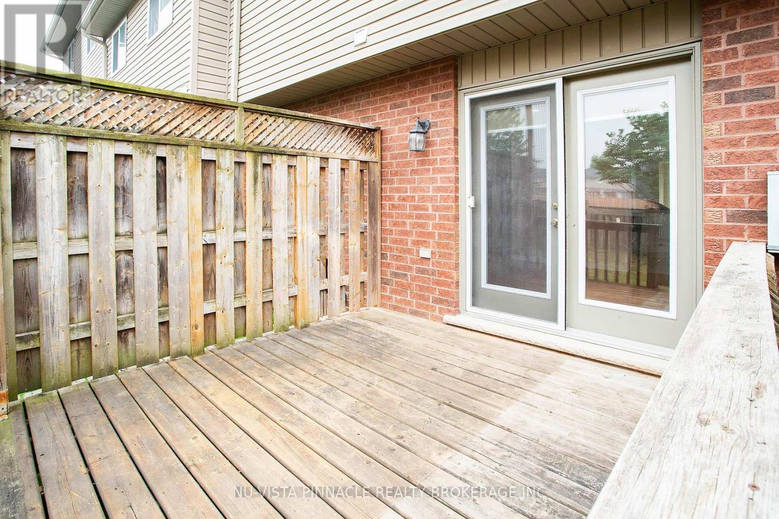 #18 780 FANSHAWE PARK ROAD E - 39