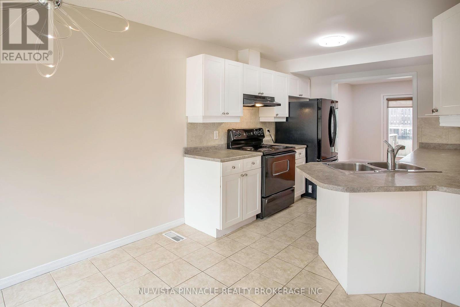 #18 780 FANSHAWE PARK ROAD E - 8