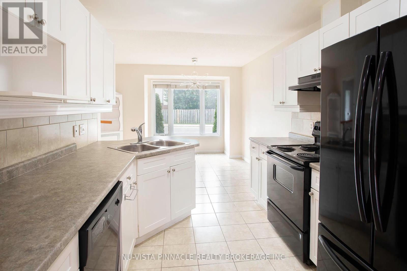 #18 780 FANSHAWE PARK ROAD E - 9