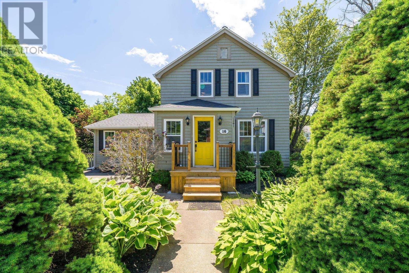 16 Lawnwood Avenue