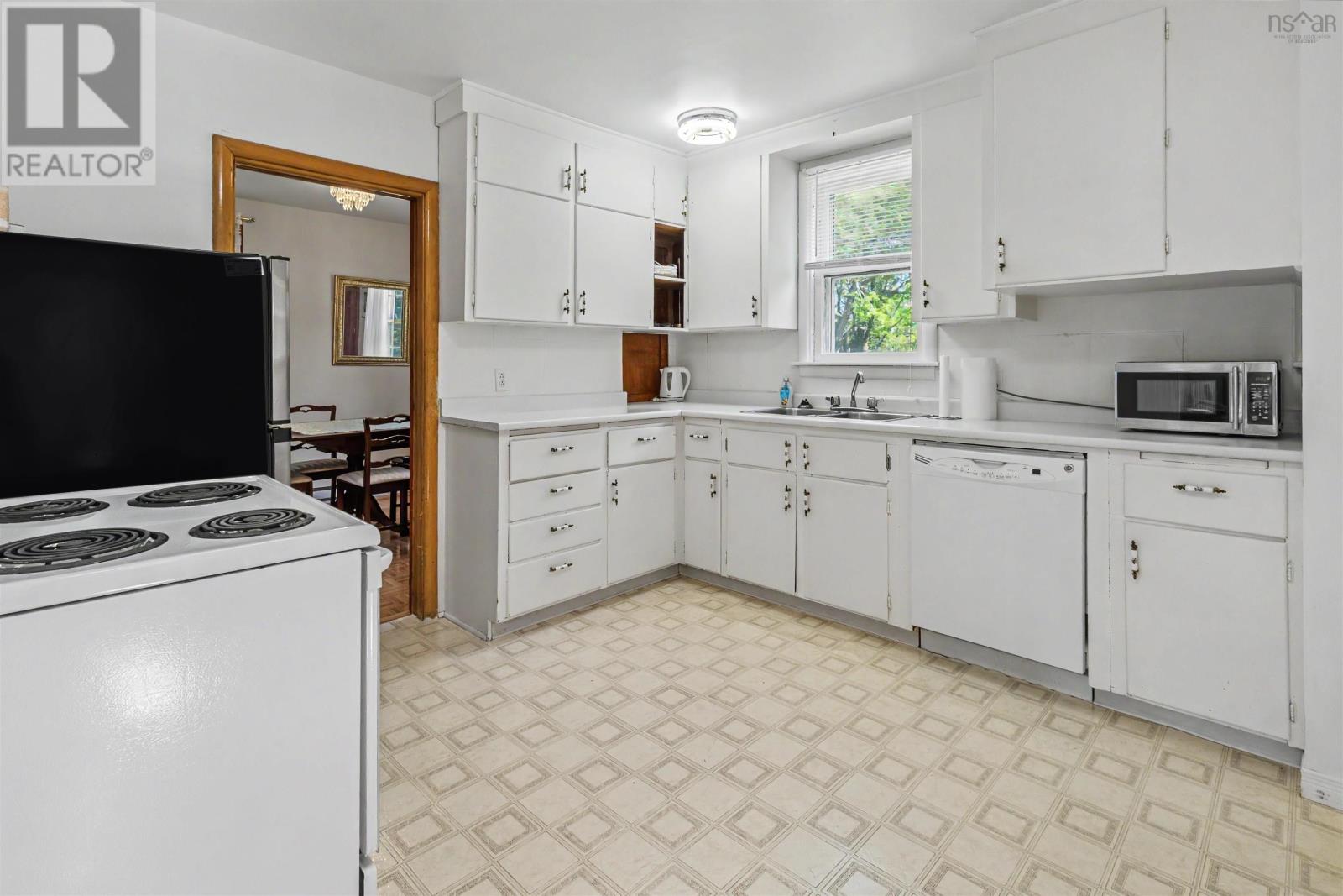1400 Grand Lake Road - 11