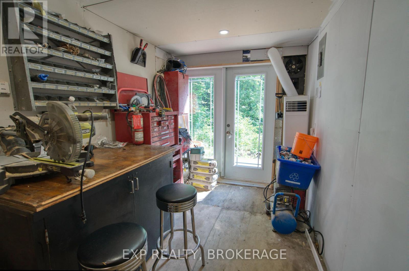 1427 LEWIS ROAD - 38
