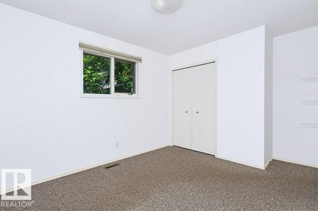 10057 91 AV NW - 25