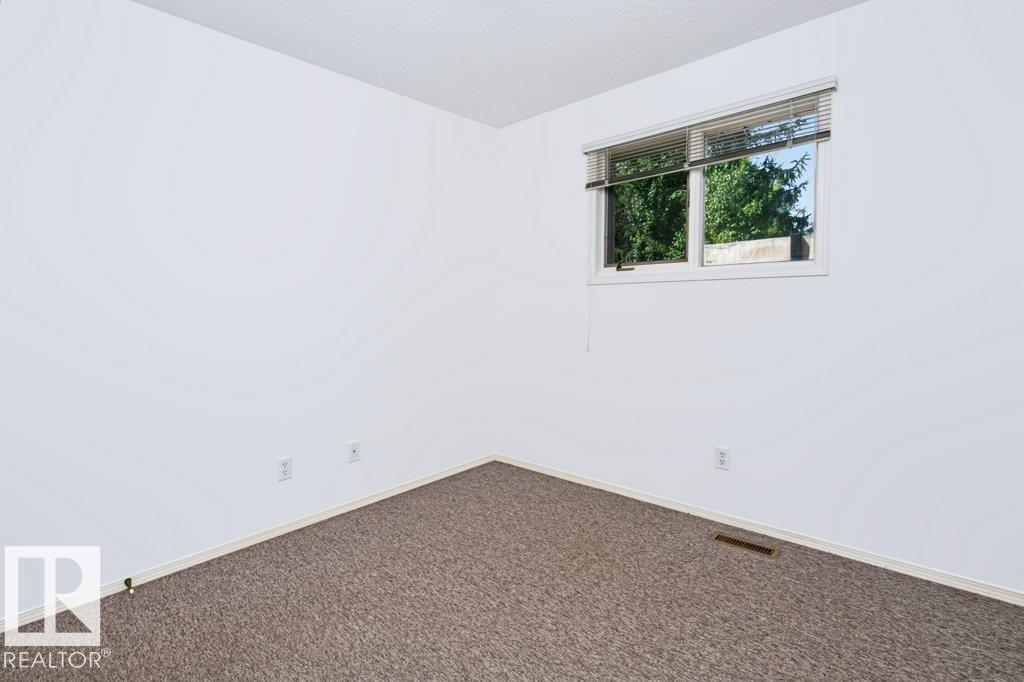 10057 91 AV NW - 30