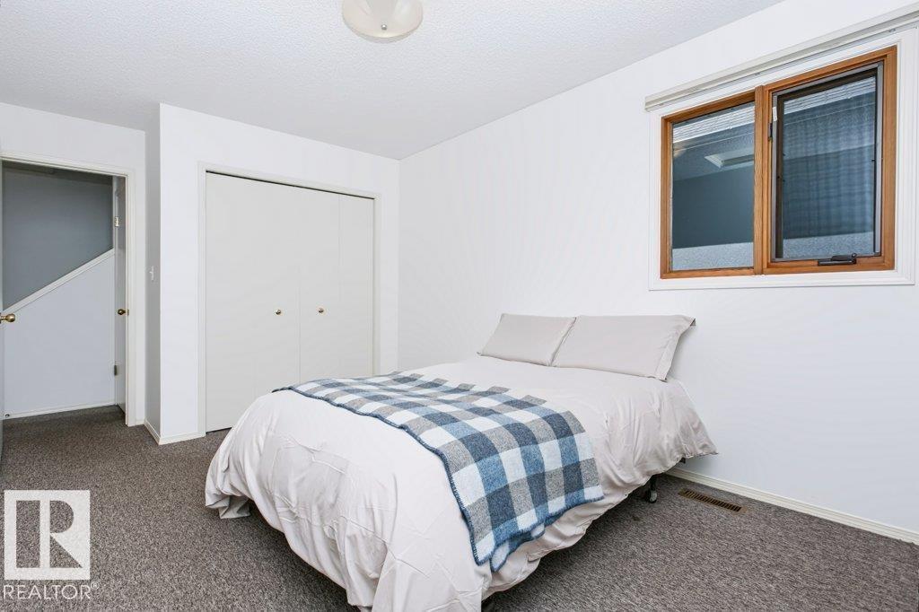 10057 91 AV NW - 35