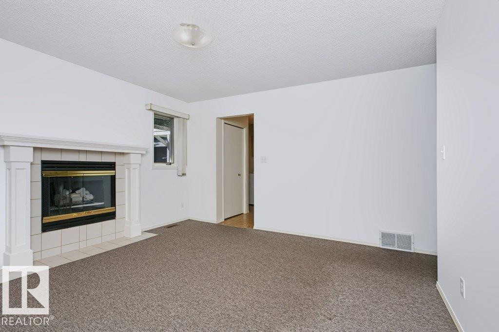 10057 91 AV NW - 58