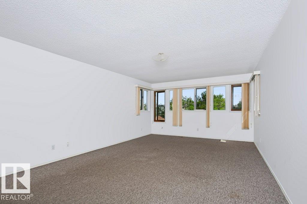 10057 91 AV NW - 60