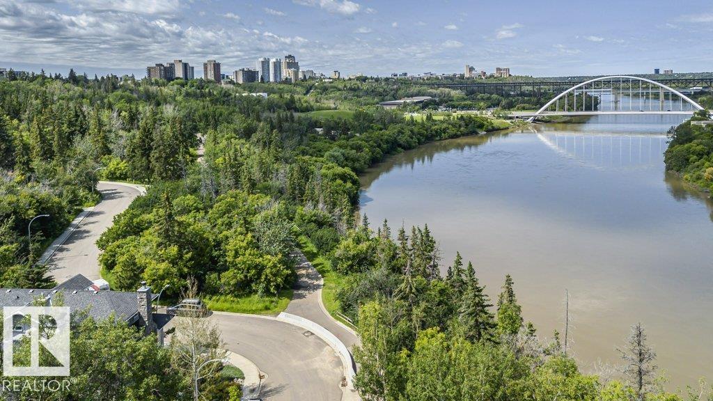 10057 91 AV NW - Image 65