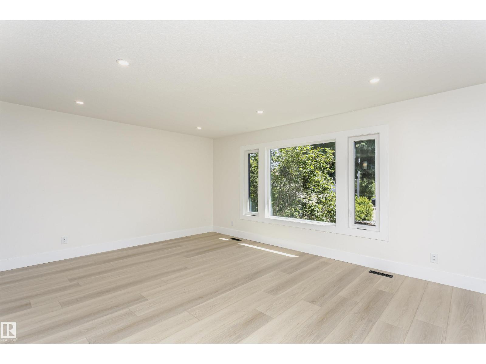 3412 108 ST NW - 11