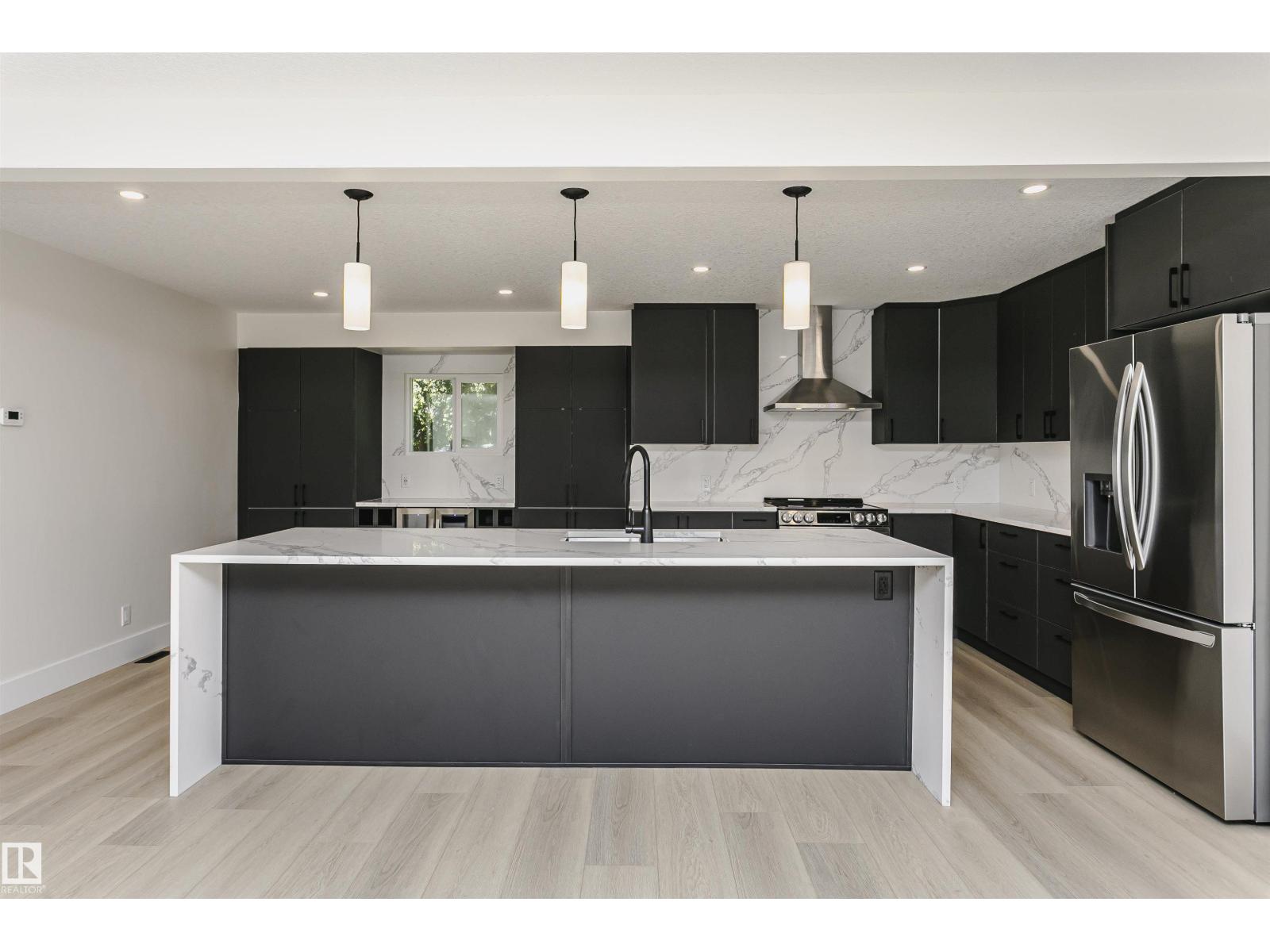 3412 108 ST NW - 16