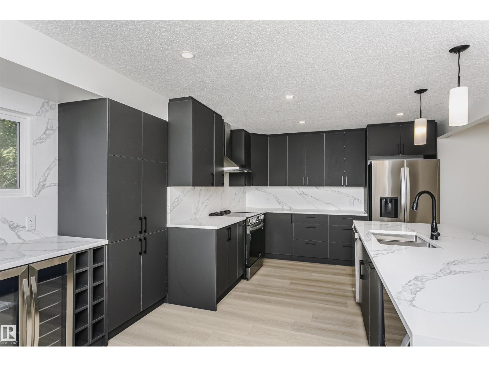 3412 108 ST NW - 19