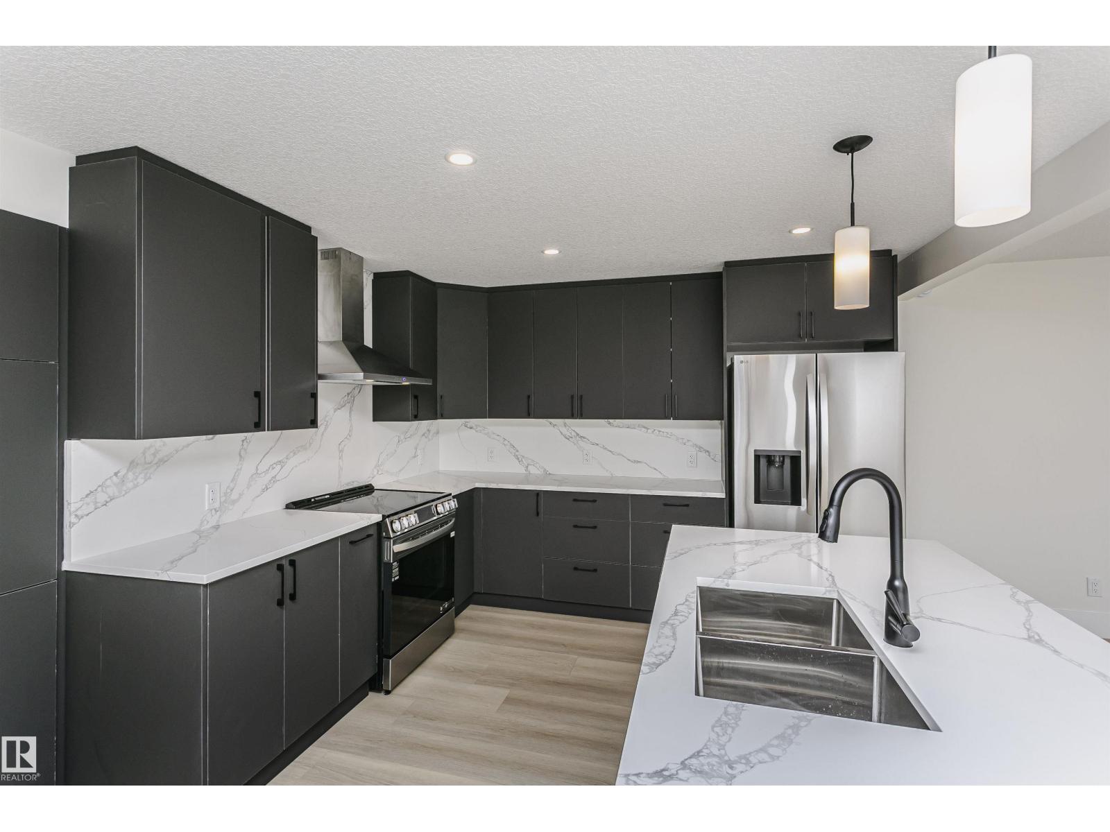 3412 108 ST NW - 23