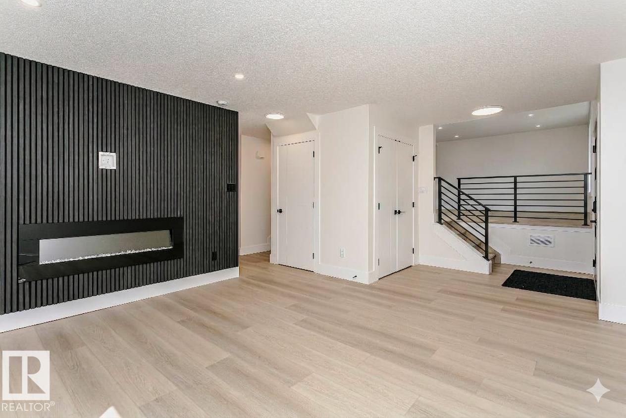 3412 108 ST NW - 26