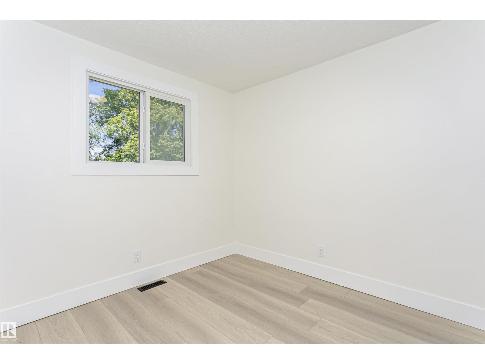 3412 108 ST NW - 40
