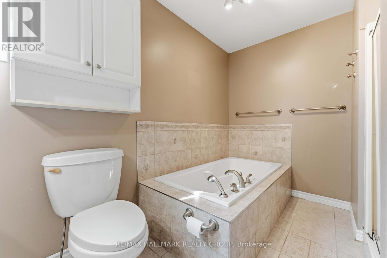 House for Rent in Ottawa – 1093 ST-EMMANUEL TERRACE, Ottawa – By Peter Sagos - Image 20