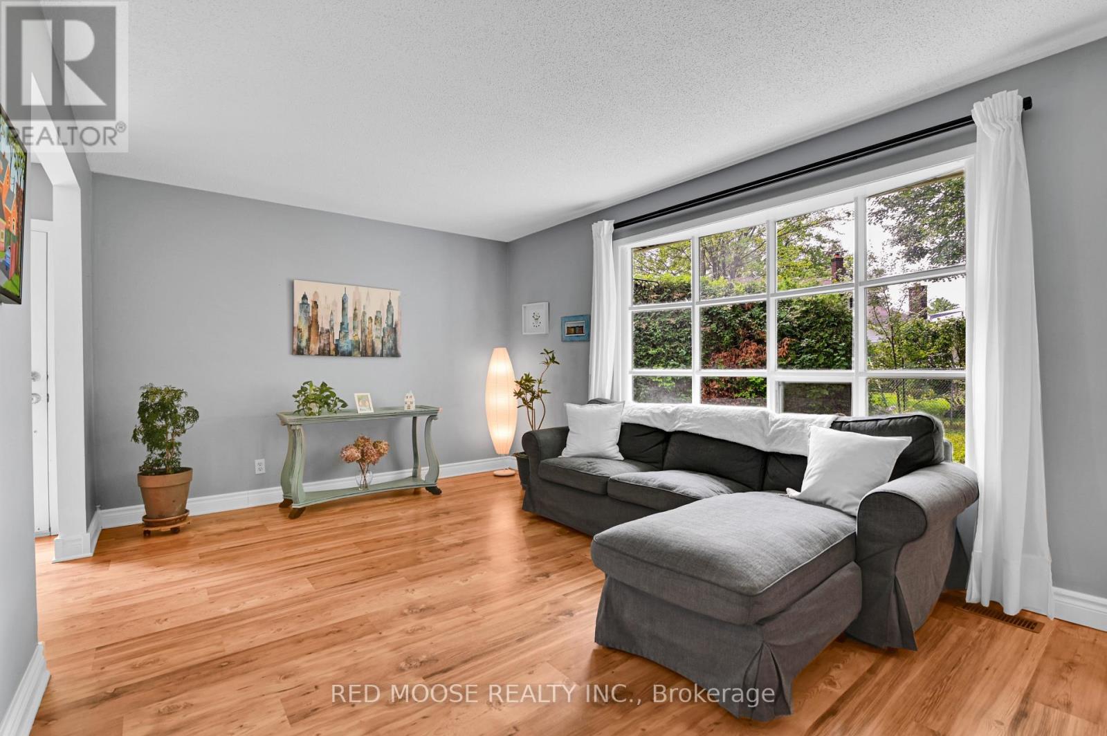 House for Rent in Ottawa – 67 VALEWOOD CRESCENT, Ottawa – By Peter Sagos - Image 12