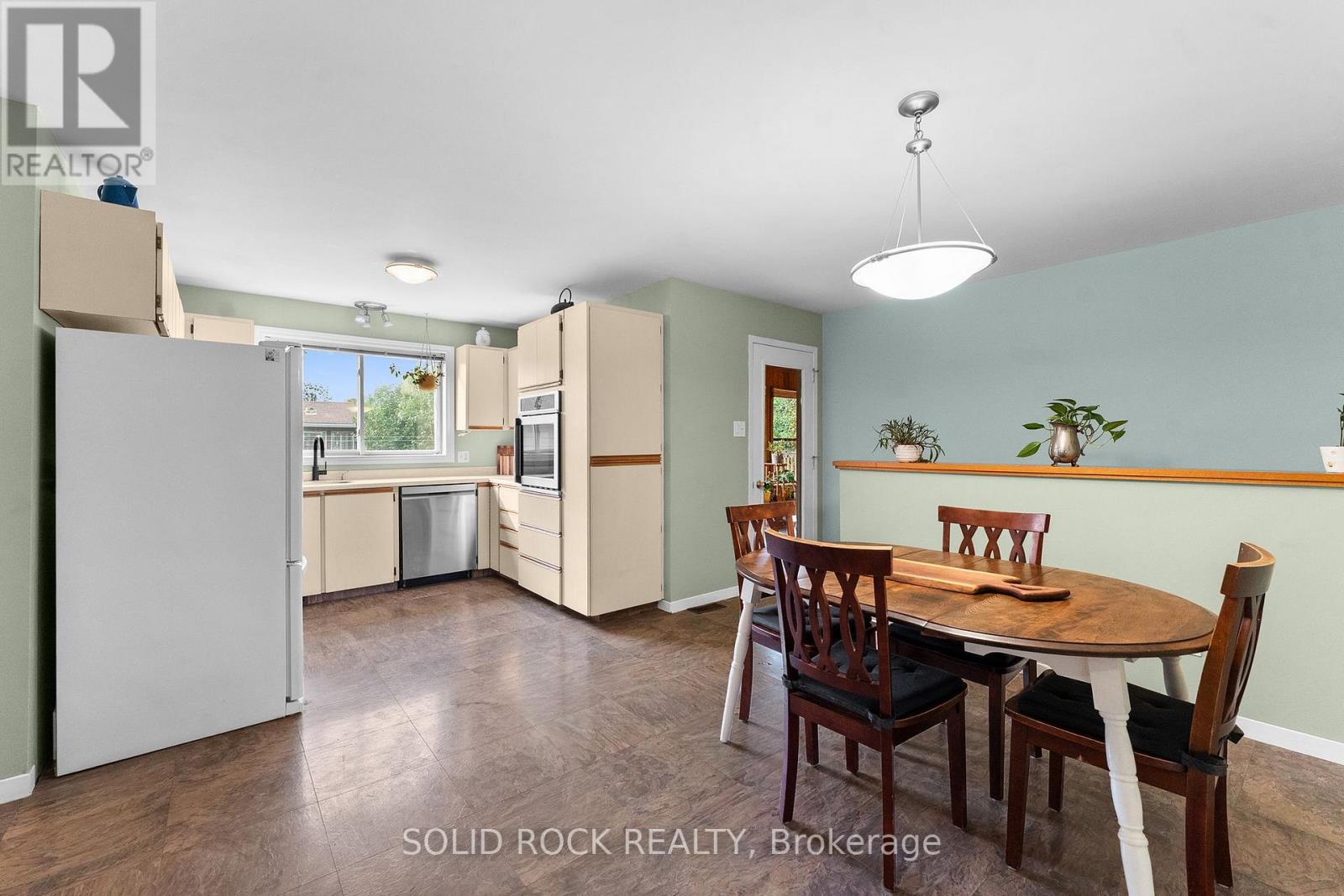 112 KEDEY STREET - 6
