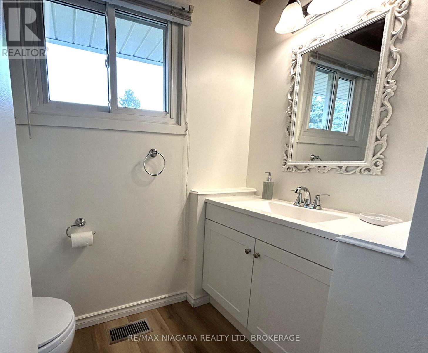 26 FRIARS COURT - 14