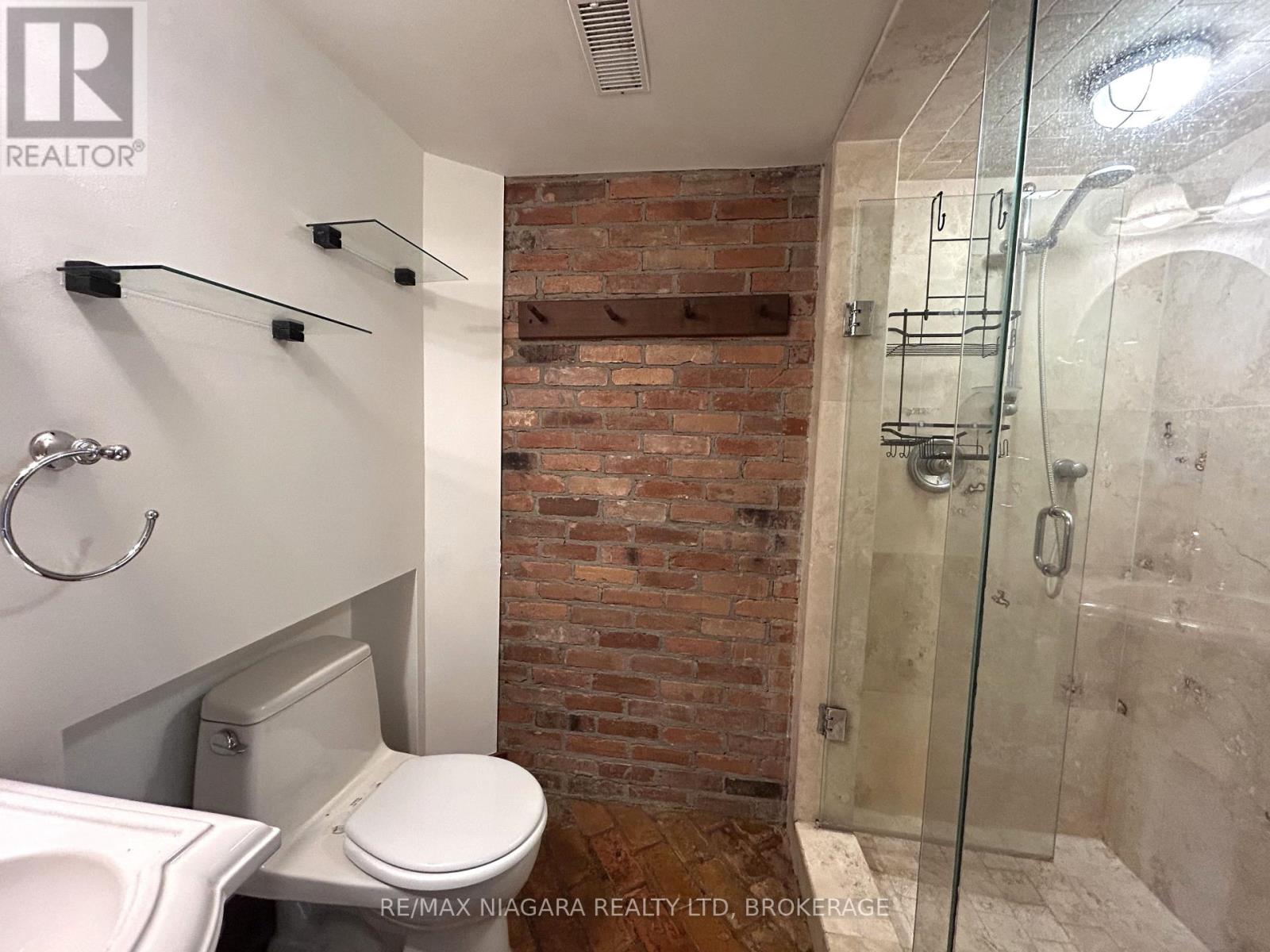 26 FRIARS COURT - 20